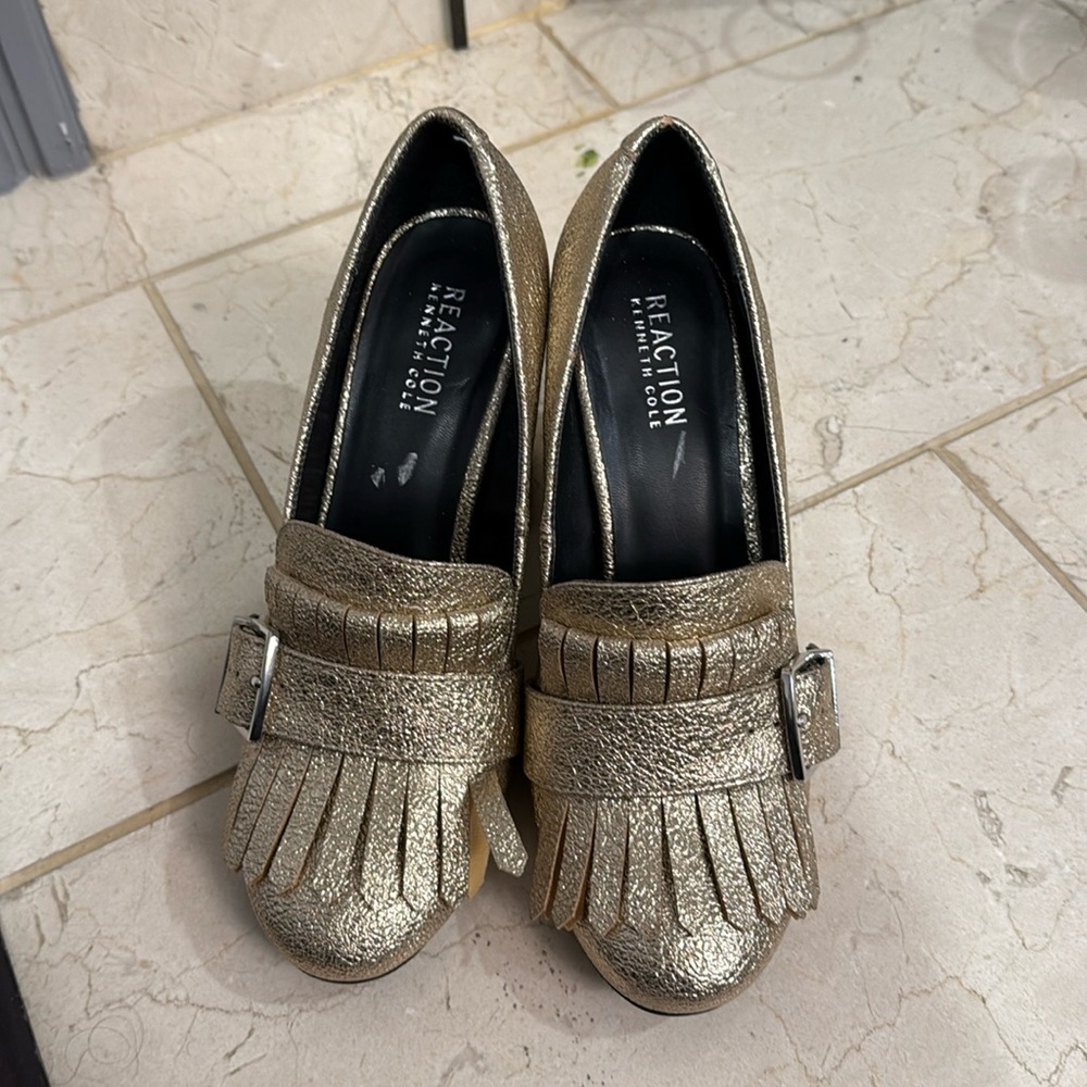 Kenneth Cole reaction Womens Block Heel Gold Size 8